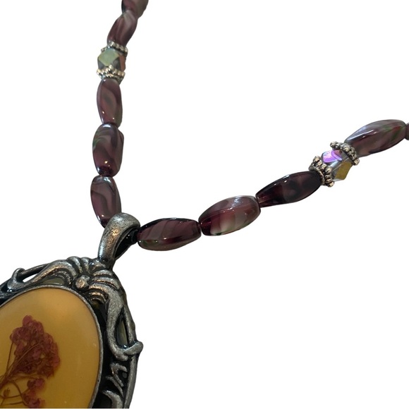 Handmade dried preserved flower inside resin pendant boho glass beads purple - Picture 5 of 9